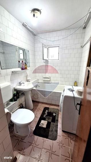 Apartament cu 3 camere de vanzare Rhova/str.Telita - 2