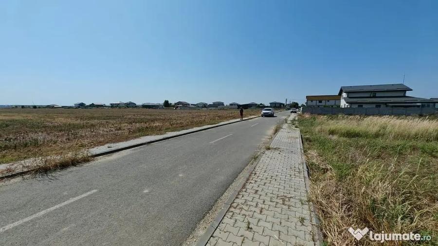 Teren în Dragomirești-Deal