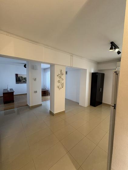 Apartament cu 3 camere decomandat în Beller