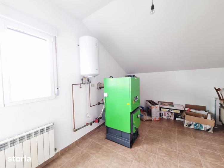 Casă cu 5 camere cu Teren 1380 Mp în Tulucești