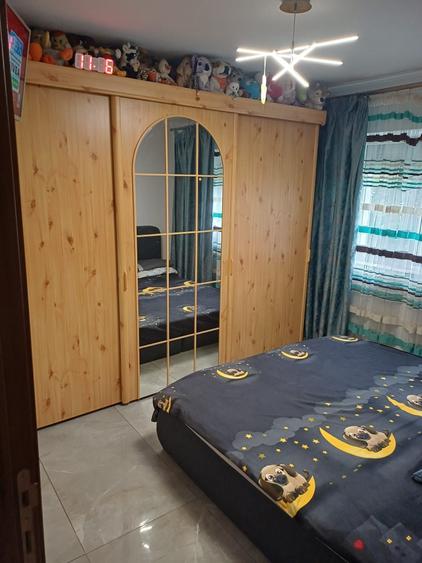 Apartament cu 2 camere decomandat în Rovine