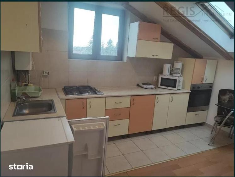 Casă cu 9 camere cu Teren 500 Mp în Central