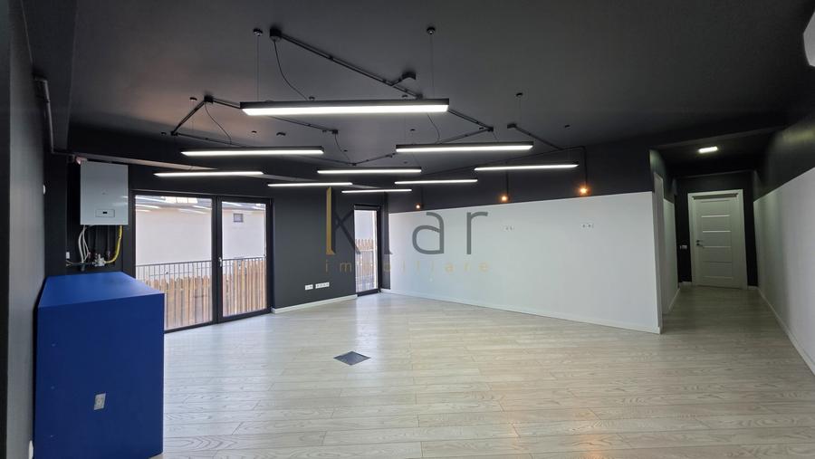 Casă individuală cu 14 camere cu Teren 600 Mp în Zorilor