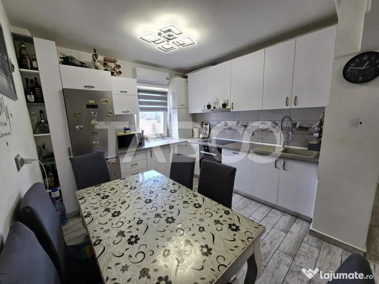 Apartament cu 3 camere decomandat în Mihai Viteazul