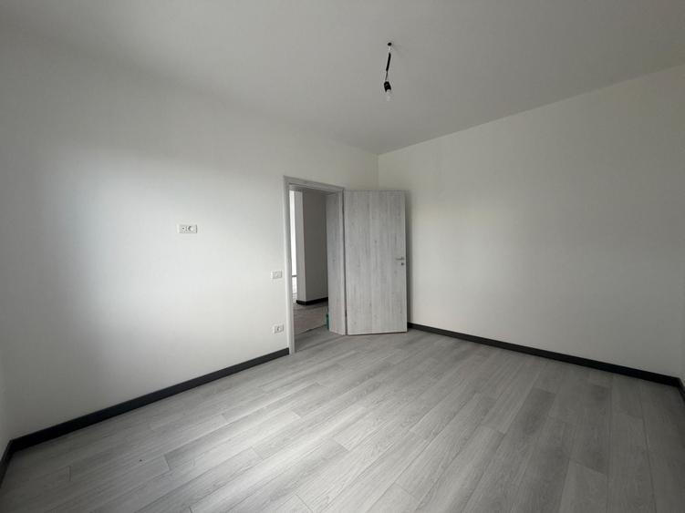 Duplex cu 3 camere cu Canalizare în Dumbrăvița
