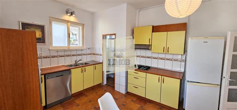 Apartament cu 4 camere circular, mobilat în Sub Arini