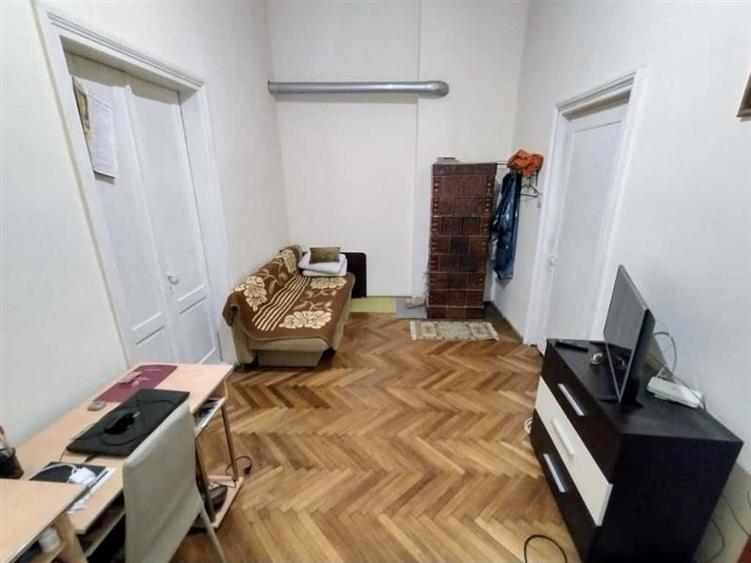 Apartament cu 3 camere decomandat, mobilat în Vest