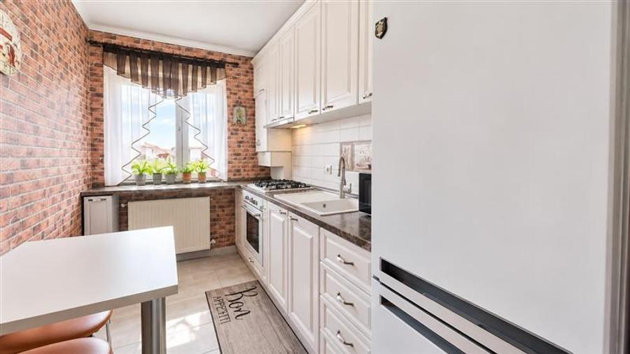Apartament cu 2 camere decomandat, mobilat în Exterior Vest