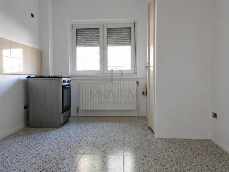 Apartament cu 2 camere decomandat în Aradului