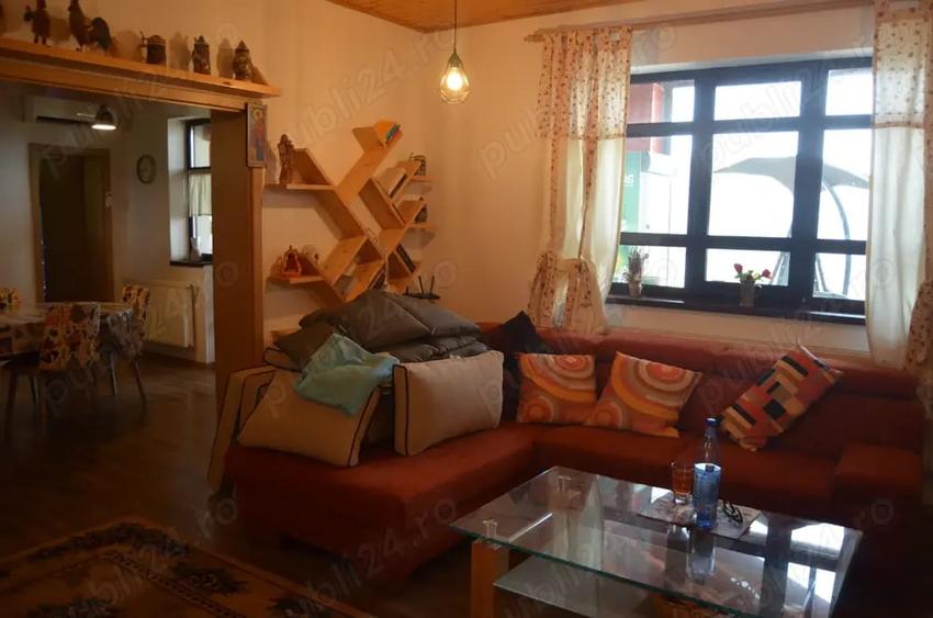 Casă cu 5 camere cu Teren 3420 Mp în Valea Călugărească