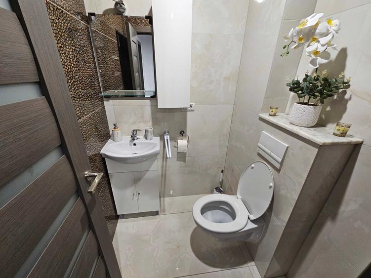 Apartament cu 3 camere decomandat în UTA