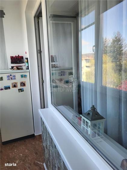 Apartament cu 2 camere semidecomandat, mobilat în Central