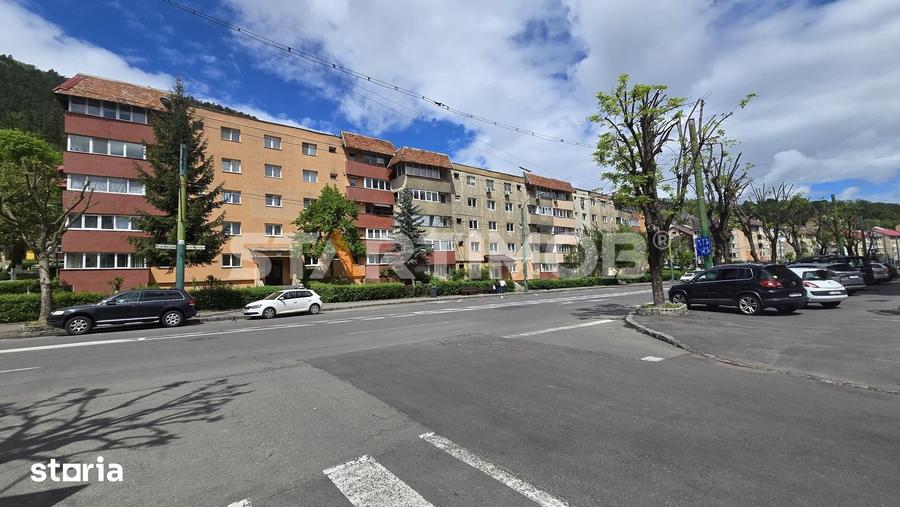 Apartament cu 2 camere decomandat în Valea Cetății