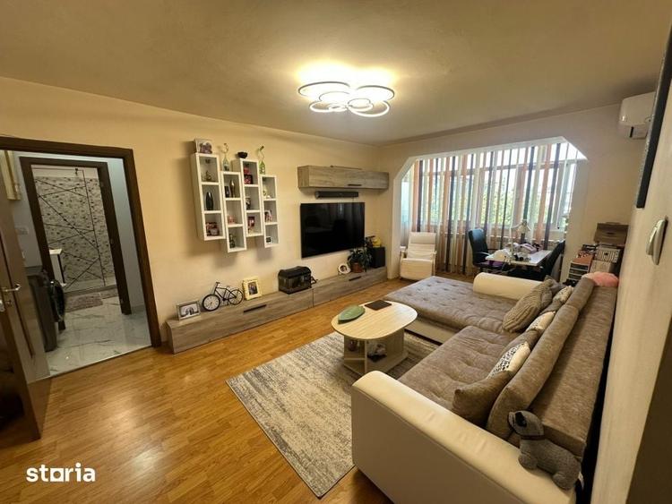Apartament 3 camere, 70 mp + balcon, 2 bai, centrala noua, boxa Cr - 4