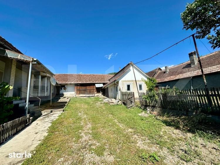 Casă cu 4 camere cu Teren 5049 Mp în Central