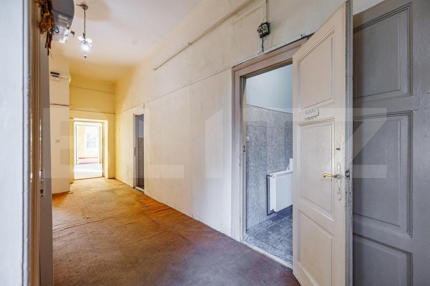 Apartament cu 5 camere decomandat în Sinaia