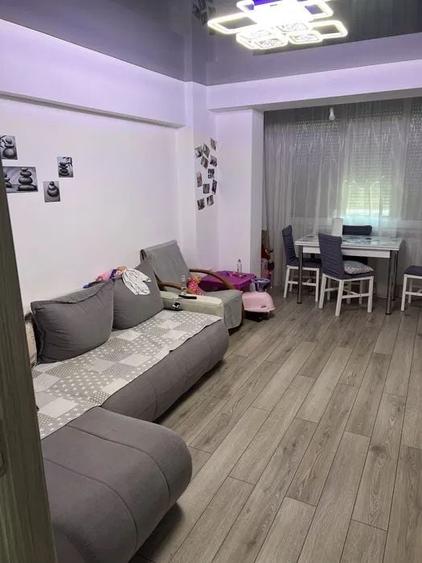 Apartament cu 2 camere decomandat în Mazepa 2