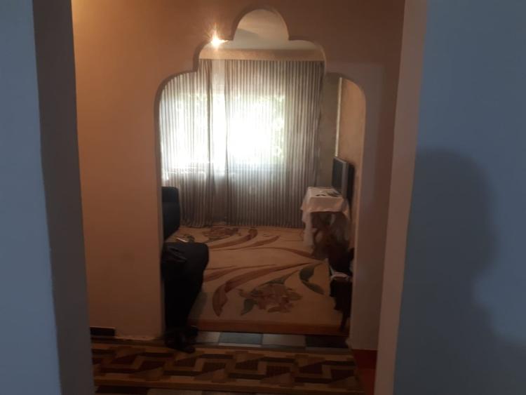 Apartament cu 4 camere decomandat în Baicului