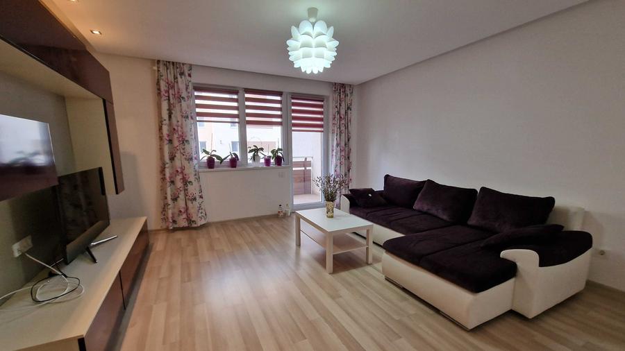 Apartament cu 2 camere decomandat în Exterior Vest