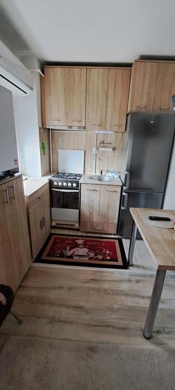 Garsonieră decomandată în Central