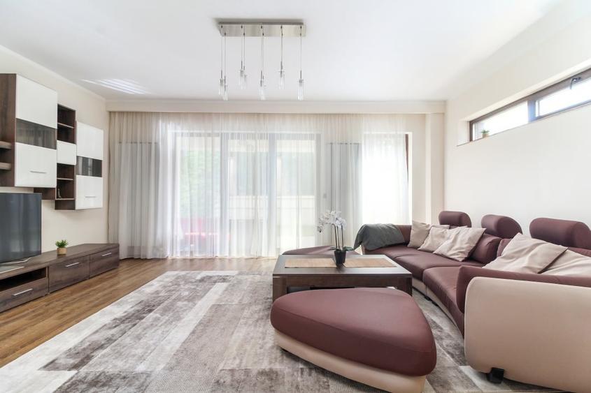 Duplex cu 5 camere cu Canalizare în Bună Ziua