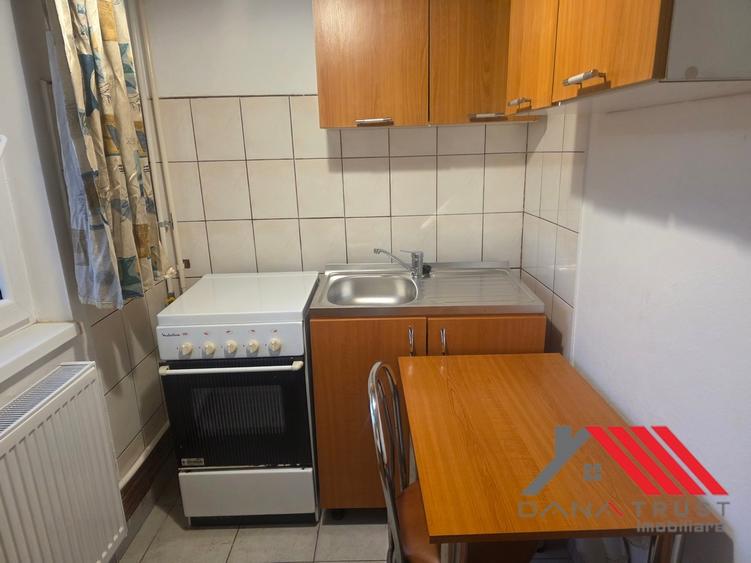 Garsonieră semidecomandată în Lunei