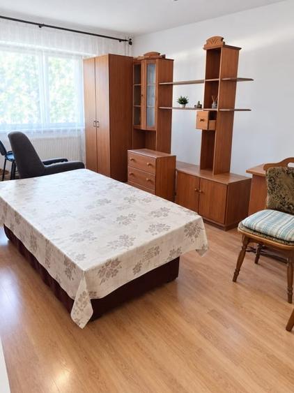 Apartament 2 camere, 50 mp, zona Rovine - 1