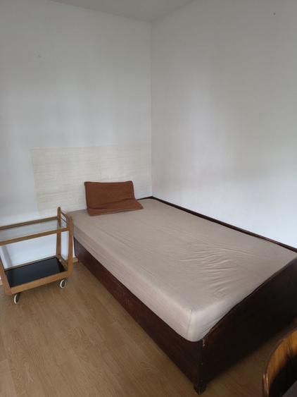 Apartament cu 3 camere decomandat în Lujerului