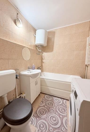 Apartament cu 2 camere semidecomandat, mobilat în Faleza Nord