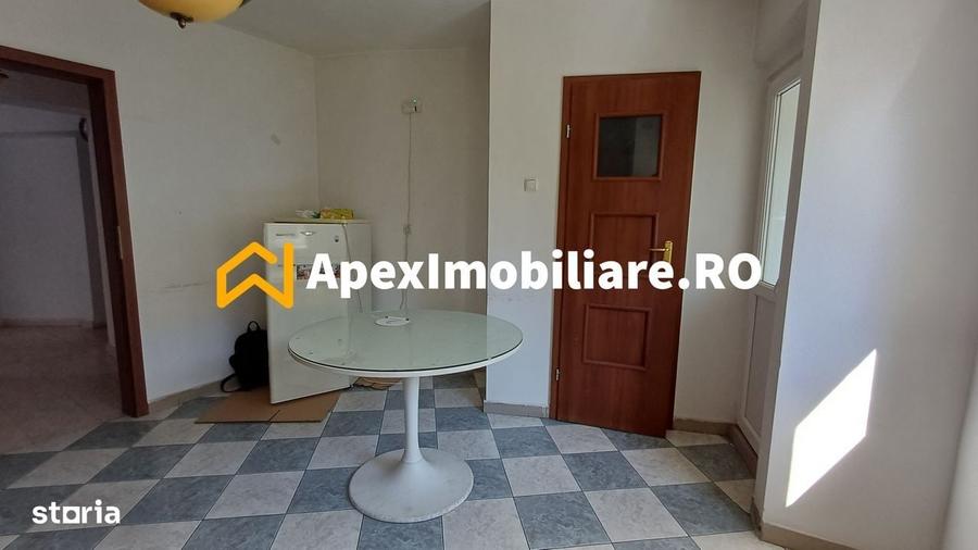 Apartament cu 4 camere decomandat în Unirii
