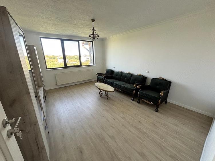 Apartament cu 3 camere decomandat în Cetate
