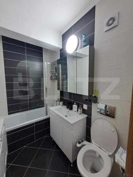 Apartament cu 2 camere semidecomandat, mobilat în Tractorul — fotografia 3