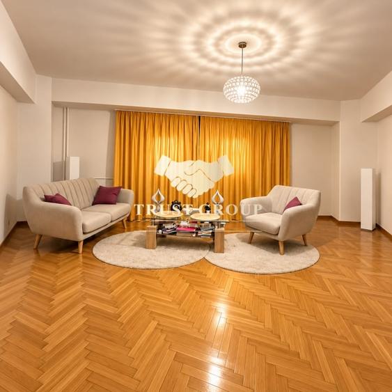 Apartament cu 3 camere semidecomandat, mobilat în Calea Victoriei