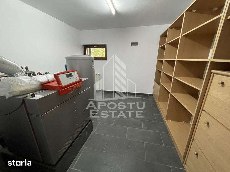 Casă cu 5 camere cu Teren 400 Mp în Lipovei