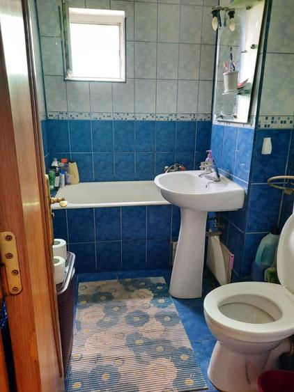 Apartament cu 3 camere semidecomandat în Popoveni