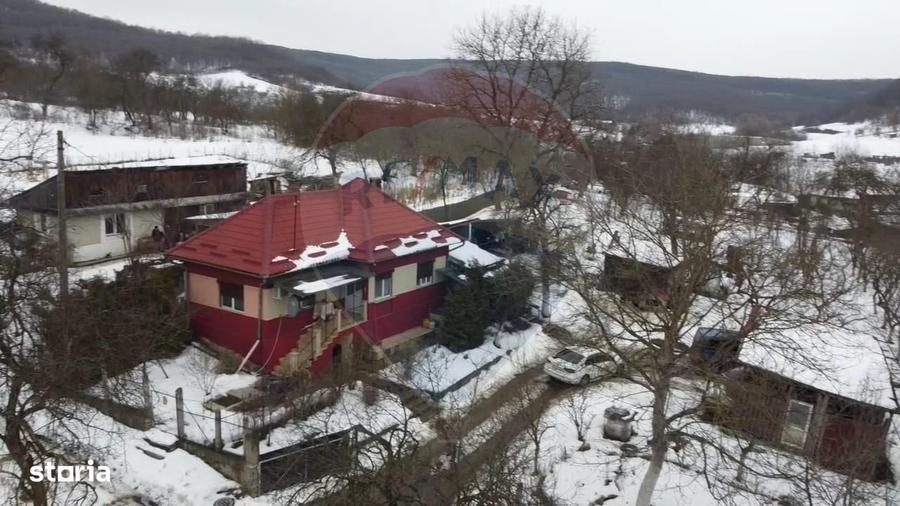 Casă cu 2 camere în Bădești