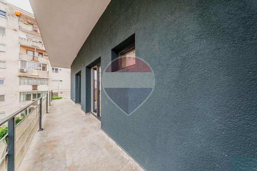 Apartament cu 2 camere semidecomandat în Intim