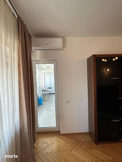 Apartament cu 3 camere decomandat, mobilat în Aviatorilor