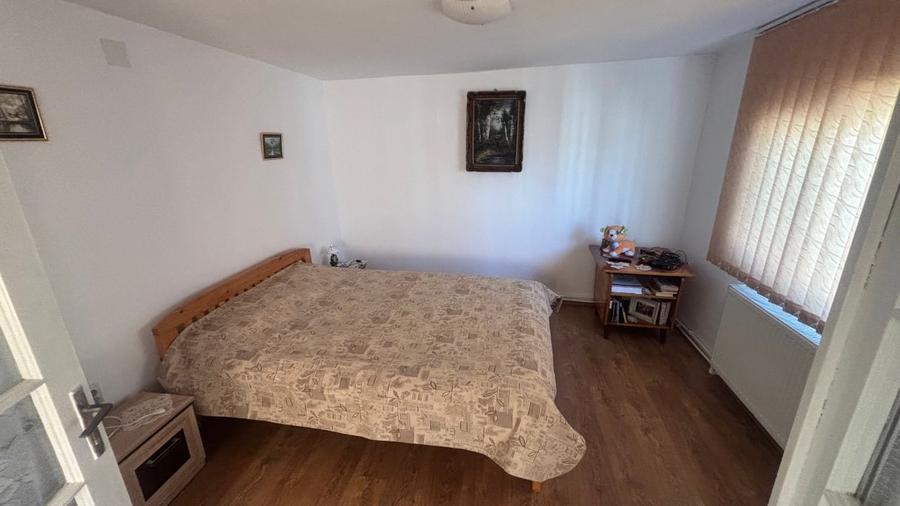 Casă individuală cu 4 camere cu Canalizare în Central