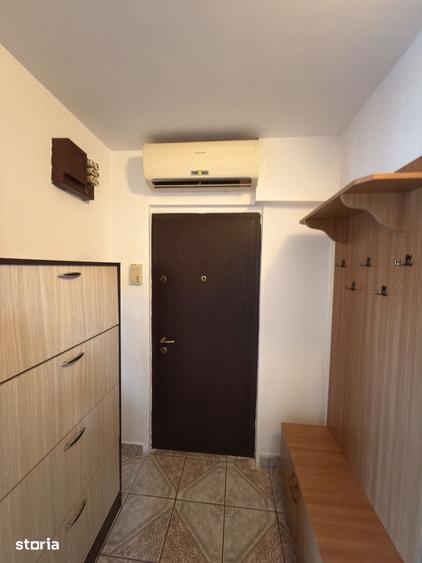 Apartament cu 3 camere decomandat în Lipovei