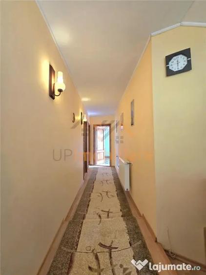 Casă cu 6 camere cu Teren 1761 Mp în Izlaz