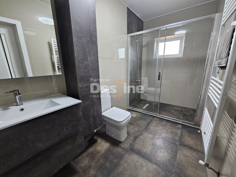 Duplex cu 4 camere cu Canalizare în Tomești