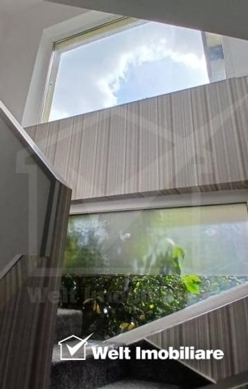 Casă individuală cu 7 camere cu Canalizare în Gruia