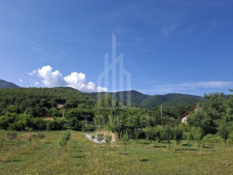 Teren Construcții intravilan de 650 mp, în Sadu