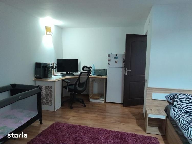 Casă cu 6 camere cu Teren 580 Mp în Central