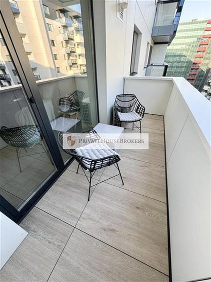 Apartament cu 2 camere semidecomandat, mobilat în Pipera