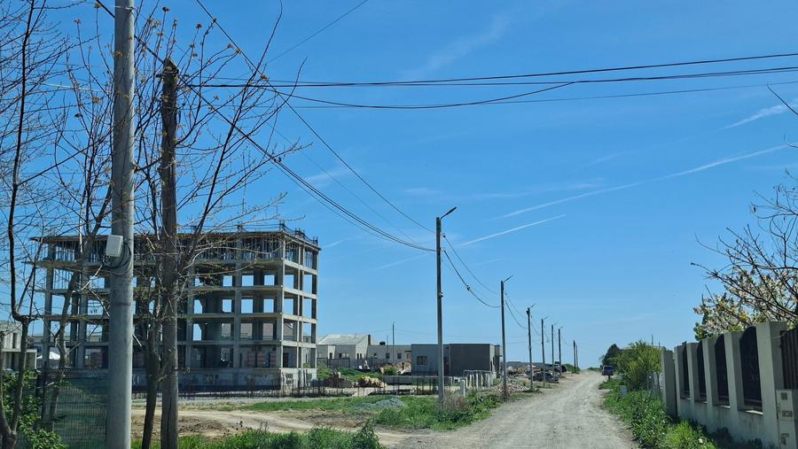 Teren Construcții intravilan de 550 mp, în Sud