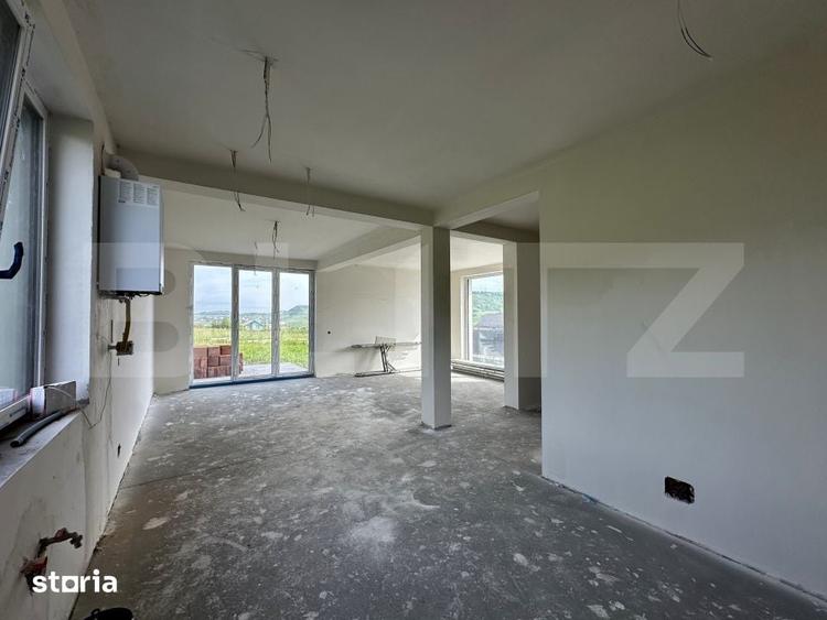 Casă cu 4 camere cu Teren 400 Mp în Chinteni