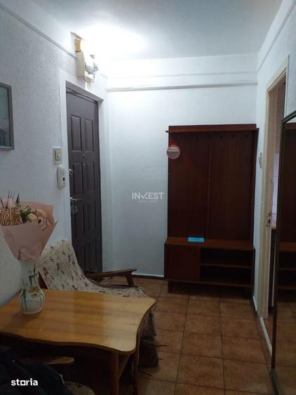Apartament cu 2 camere semidecomandat în Podu Roș