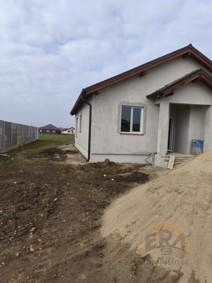 Casă individuală cu 4 camere cu Teren 500 Mp în Sântandrei